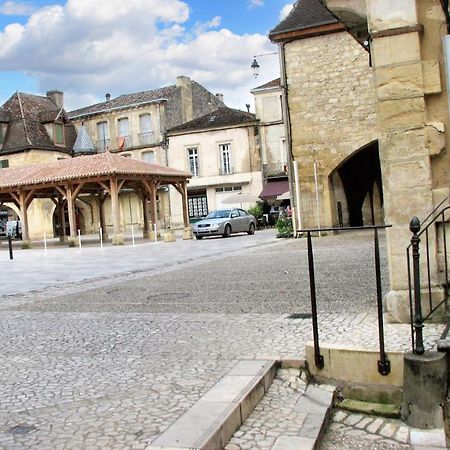 Studio Confortable Pres De Beaumont Du Perigord 60 M² Cheminee ภายนอก รูปภาพ